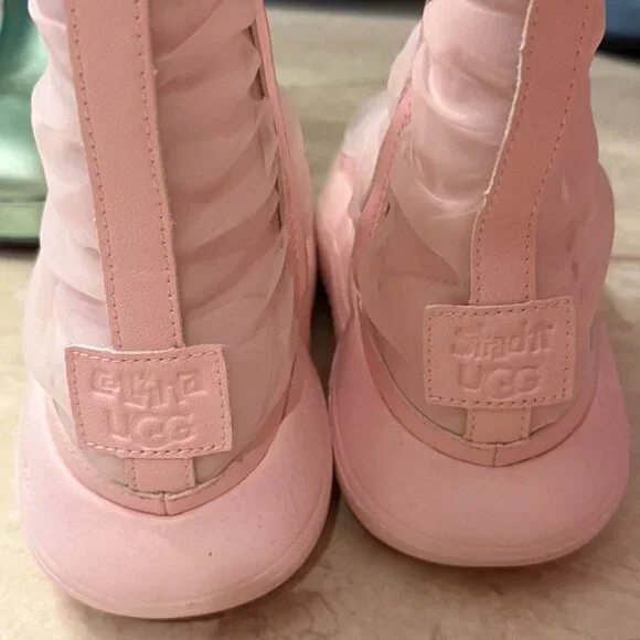 Collina Strada x UGG ruffle seashell classic short boots size us 8 pink - Picture 5 of 7